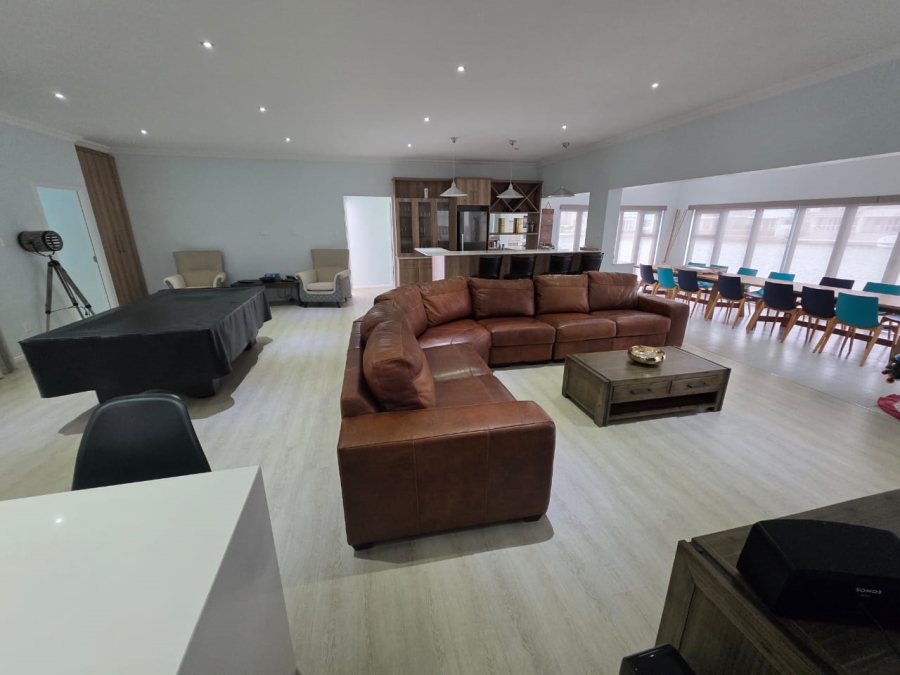 5 Bedroom Property for Sale in Marina Martinique Eastern Cape